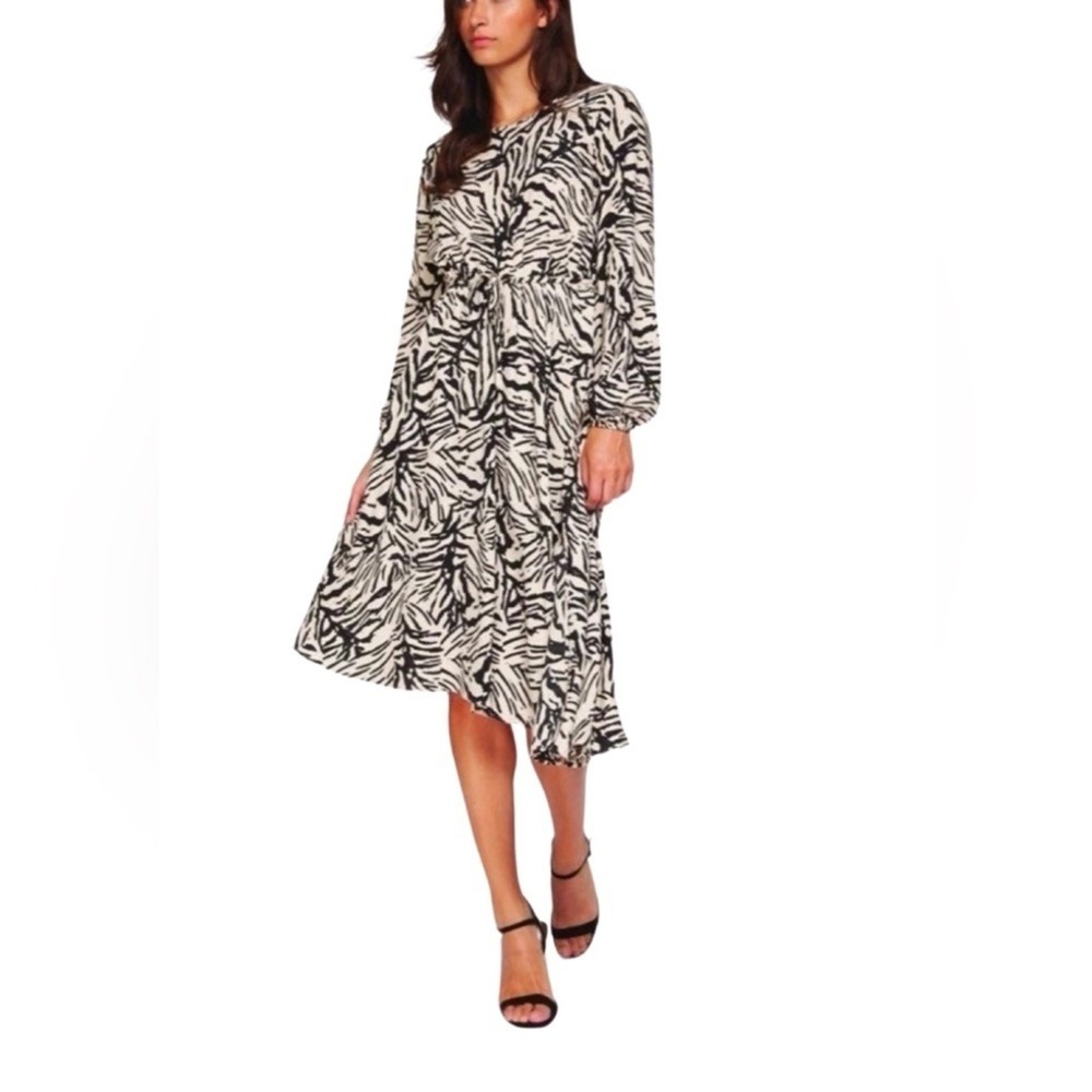 Dex Dress Animal Print Asymmetrical Dress Size Small Belted‎